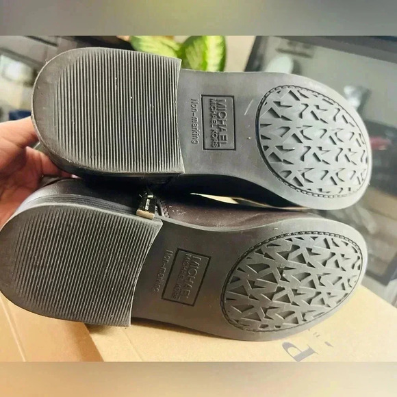 MICHAEL Michael Kors Brown Winter Boots - Picture 2 of 9